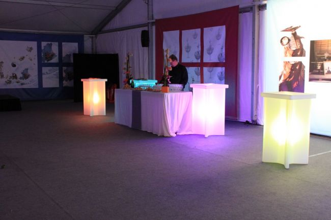 Location de Mange debout lumineux a l'Armada